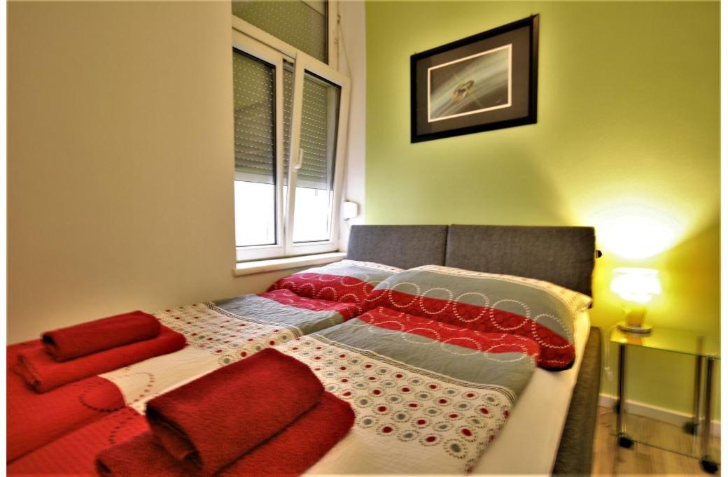 Apartamento Modern Flat With 2 Rooms, Close To Schoenbrunn Viena